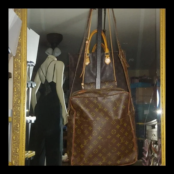 Louis Vuitton Messenger Bag LV Monogram Crossbody Bag LV Messenger Bag Authentic